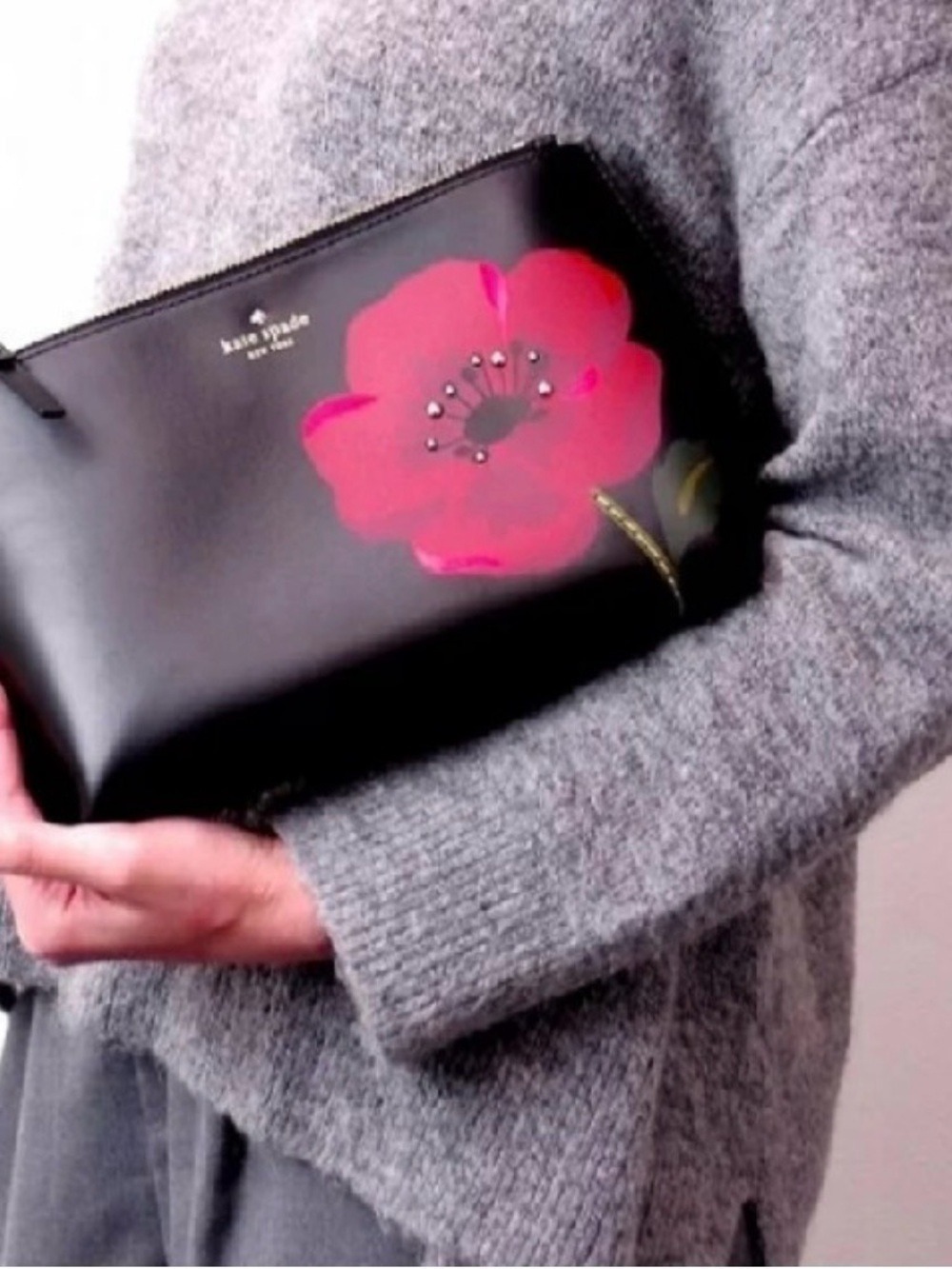 KATE SPADE NEW YORK  BLACK  LEATHER POPPY HILARIE OOH LA LA CLUTCH COSMETIC BAG